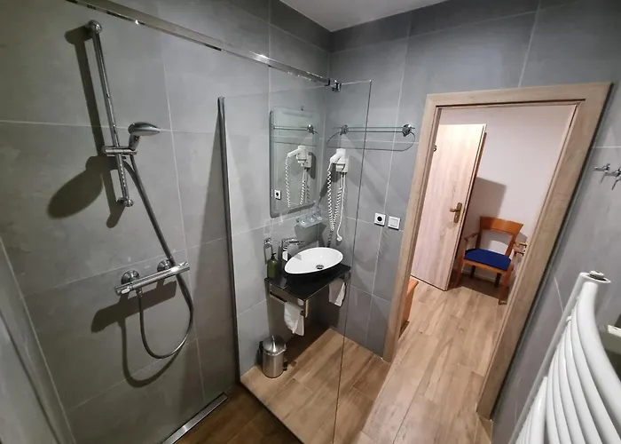 Wellness Horse Farm بيت ضيافة Bravantice